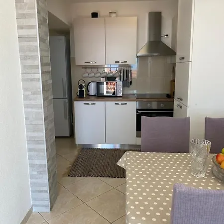 House Bartulovic Brela