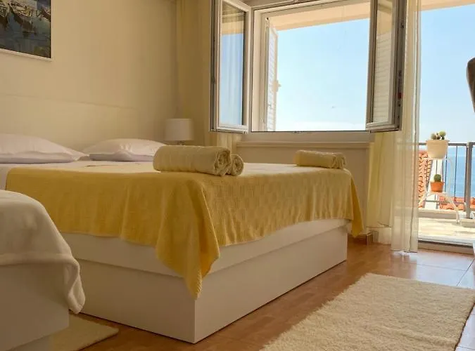 House Bartulovic * Brela