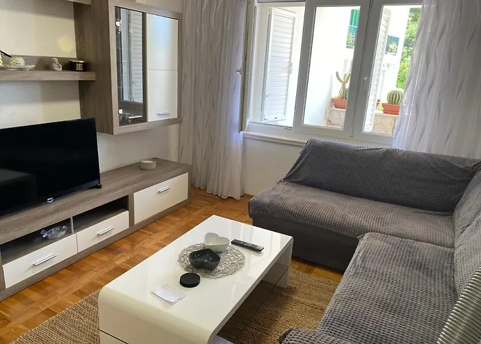 House Bartulovic * Brela